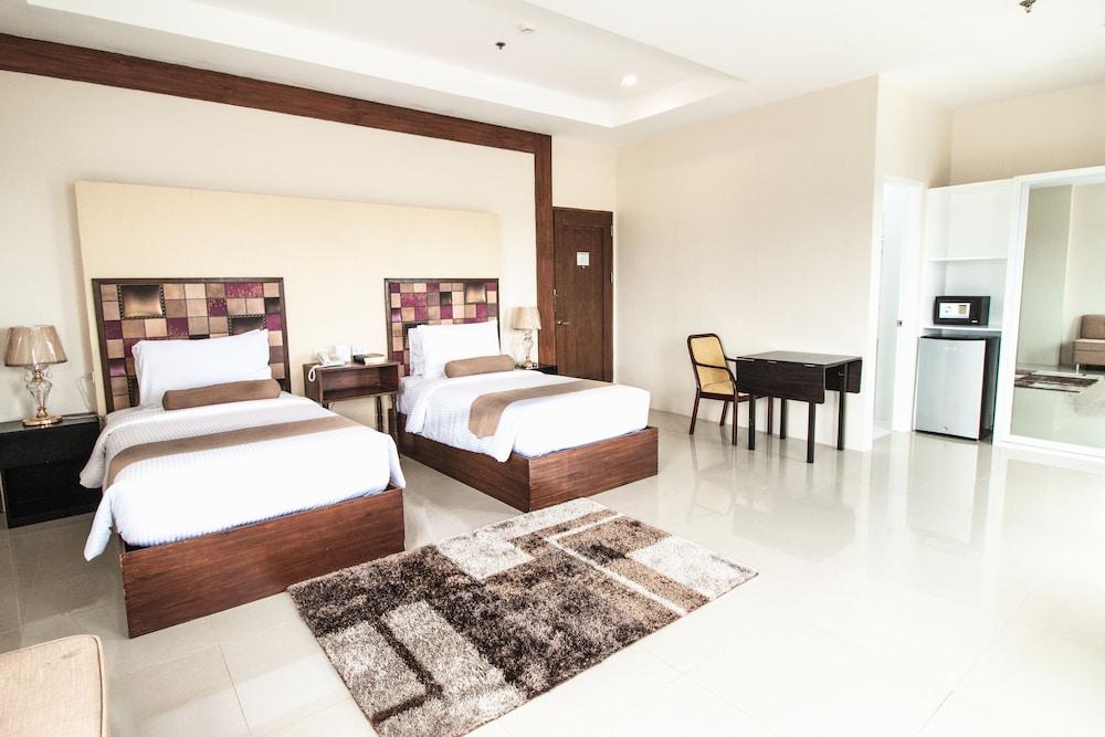 Hotel Dumaguete Dumaguete City Dış mekan fotoğraf