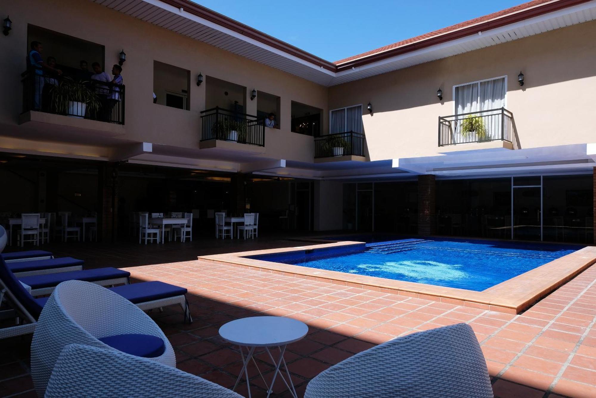 Hotel Dumaguete Dumaguete City Dış mekan fotoğraf
