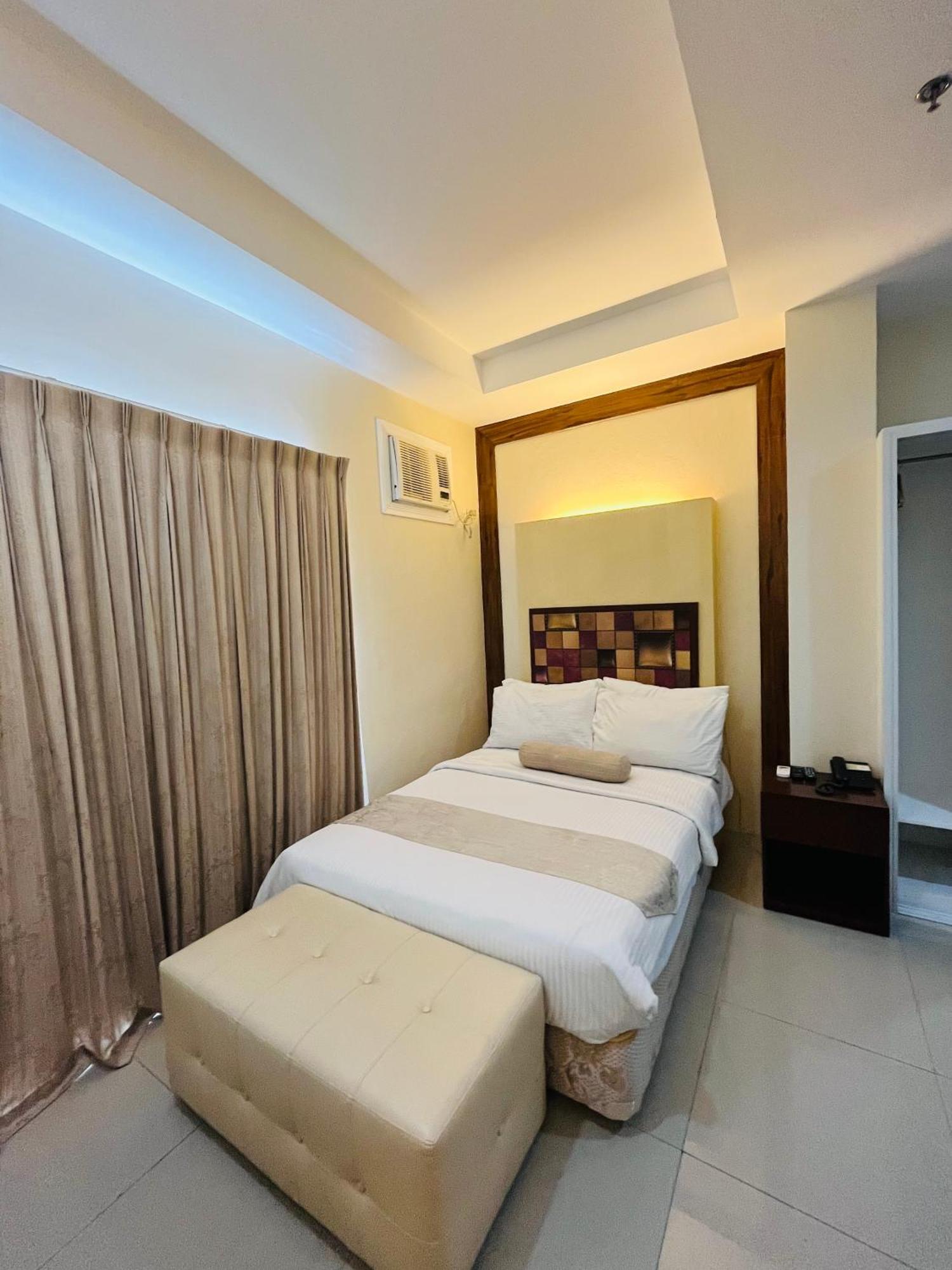 Hotel Dumaguete Dumaguete City Dış mekan fotoğraf