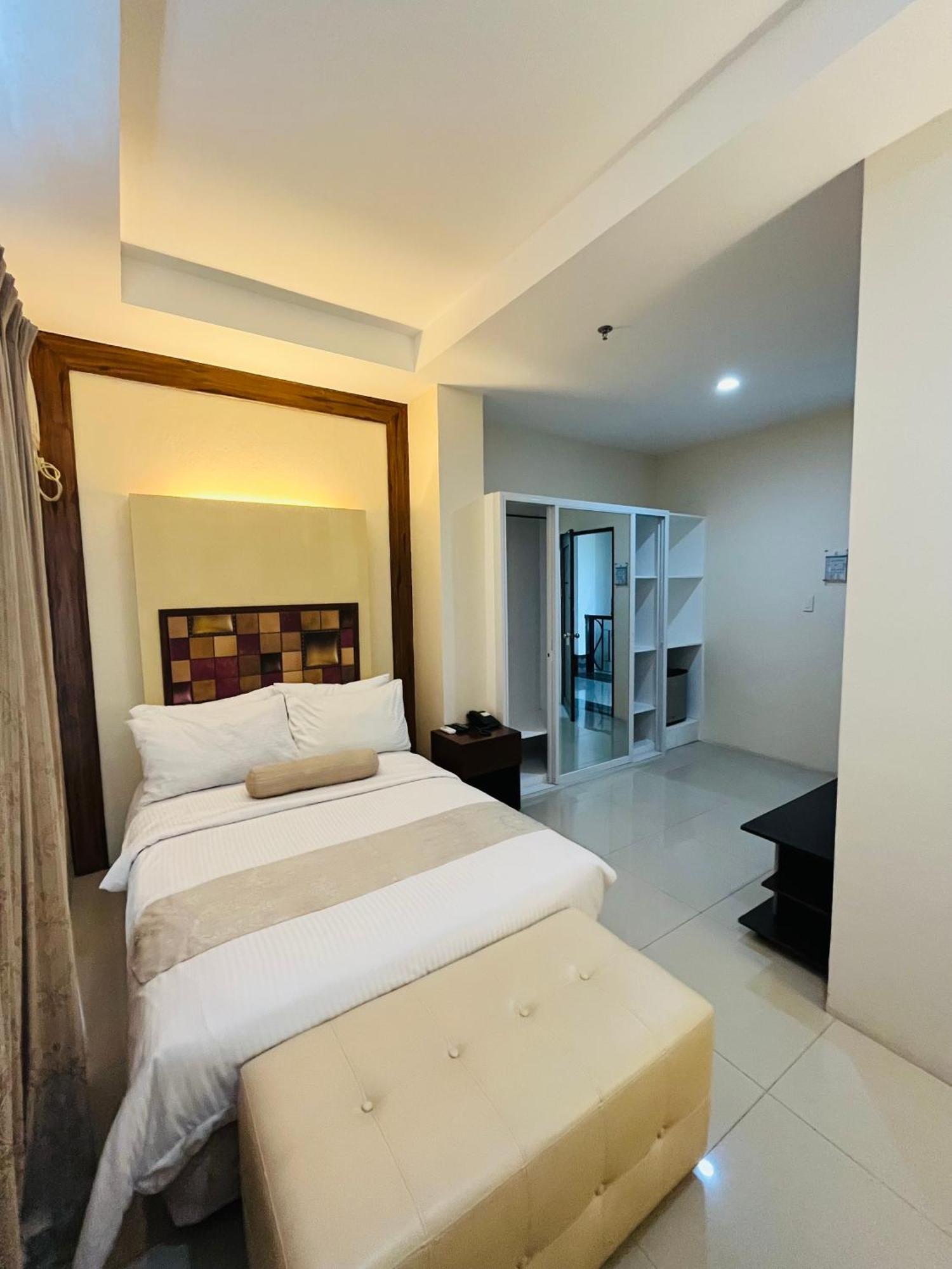 Hotel Dumaguete Dumaguete City Dış mekan fotoğraf