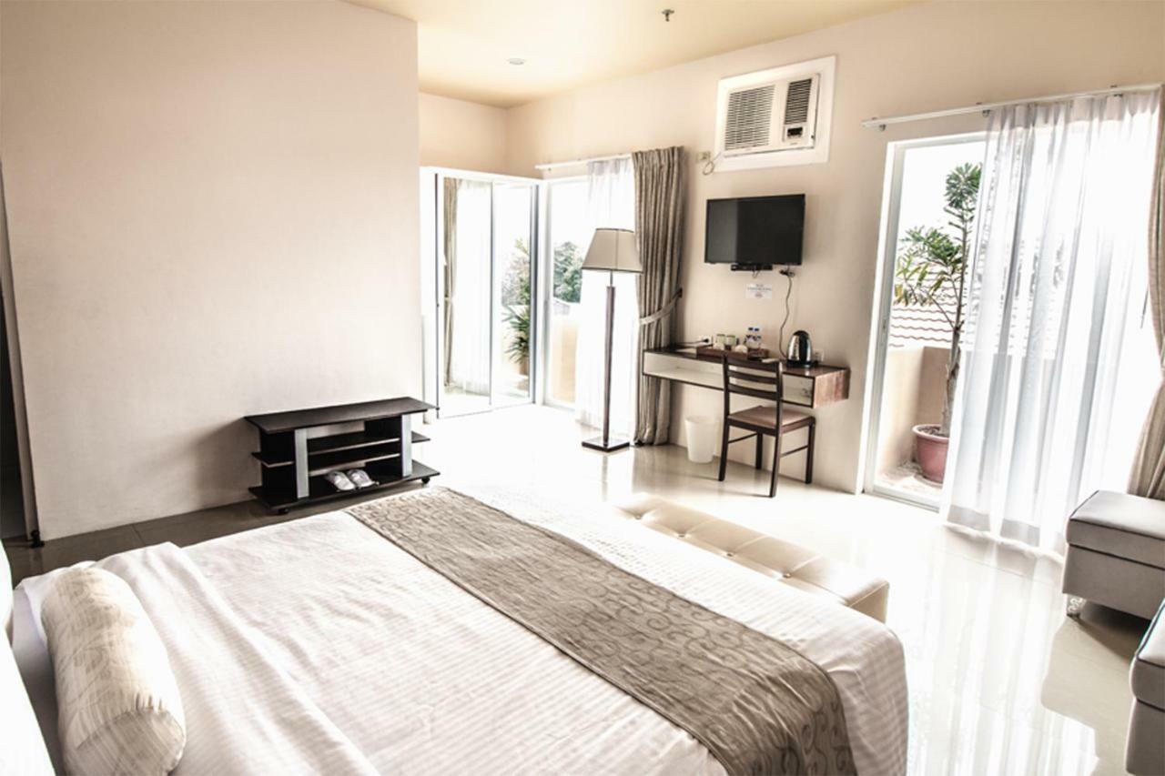 Hotel Dumaguete Dumaguete City Dış mekan fotoğraf